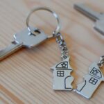 Keys with a broken home keychain_s